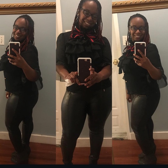 Meet your Posher, Crystal - Picture 13 of 14